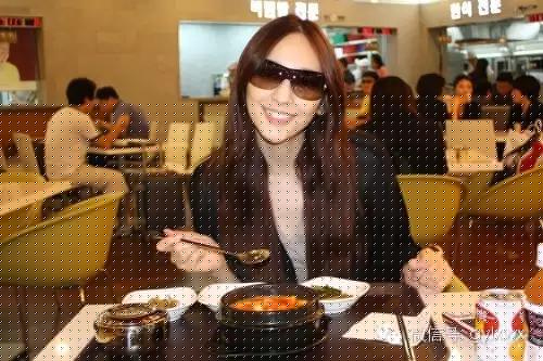 明星旅行糗事一籮筐 總有一個萌到你！