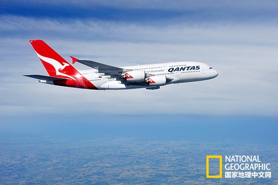 長(zhǎng)途航班，漫漫長(zhǎng)途?！抖际羞_(dá)人》的Annie Fitzsimmons向我們介紹了幾條小貼士，幫助大家度過(guò)這段煎熬。攝影：Gilles ROLLE，Redux