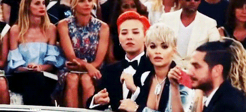 Chanel秀場，看GD這霸氣的小表情