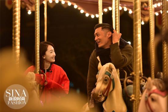 余文樂(lè)，周冬雨游園