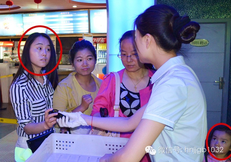 　　看完這部電影，我只有一句話要對(duì)復(fù)仇者們說：你們耍帥的時(shí)候考慮過我們普通老百姓的感受嗎??？