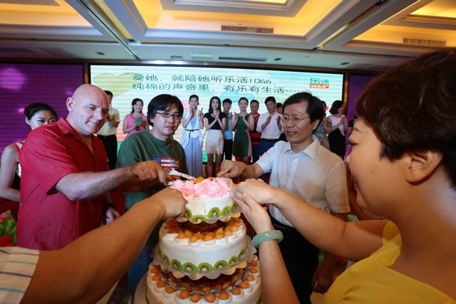 分享喜悅，共享美好時(shí)刻