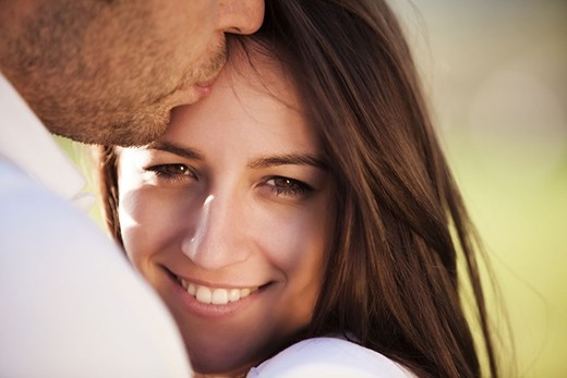 妻子漂亮，丈夫相貌平平