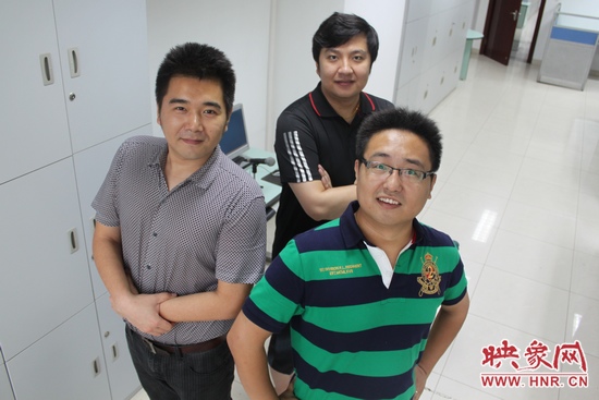 《網(wǎng)絡(luò)全搜索》主持人康巖、陳弓、趙凱