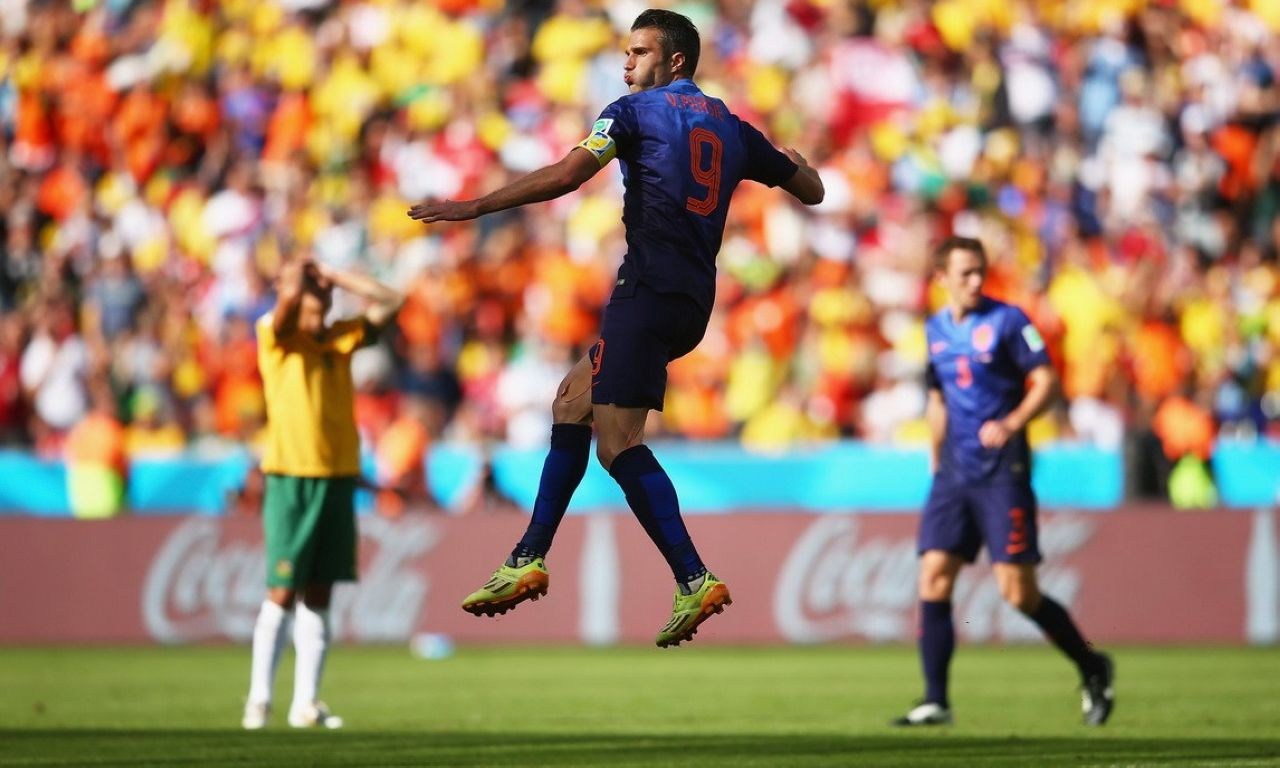 但由于范佩西將在最后一輪的比賽中停賽，進球的重任也完全落在了羅本的肩上