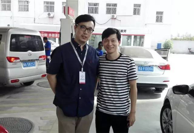 主播陳堂主，這睥睨眾生的眼神