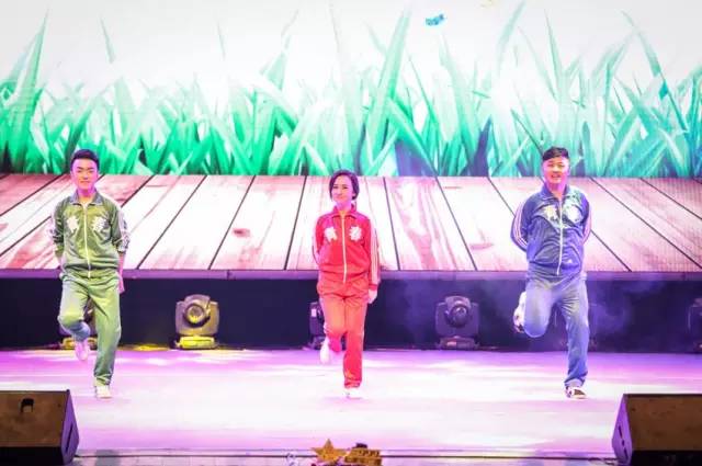 趙帥、夢茹、樂天 舞蹈《咱們屯里的人》