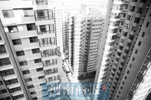 今年鄭州在商品房小區(qū)、經(jīng)適房小區(qū)內(nèi)配建的公租房，將面向社會(huì)輪候供應(yīng) 楊東華/攝