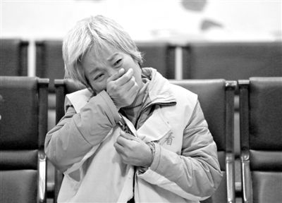 11月20日，河南省鹿邑縣法院，武文英涉嫌故意殺人被審。