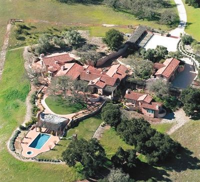 據(jù)稱這就是鄧文迪與布萊爾私會(huì)的“默多克牧場(chǎng)”。