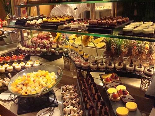 還怕吃不回本？7招教你吃垮自助餐