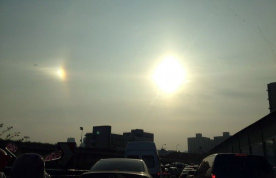 上?，F(xiàn)“3個(gè)太陽(yáng)”