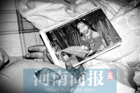 誰能想到漂亮可愛的孩子，會(huì)變成現(xiàn)在的樣子