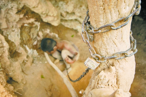 何時“解鎖”，仍需我們靜下心來共同反思。