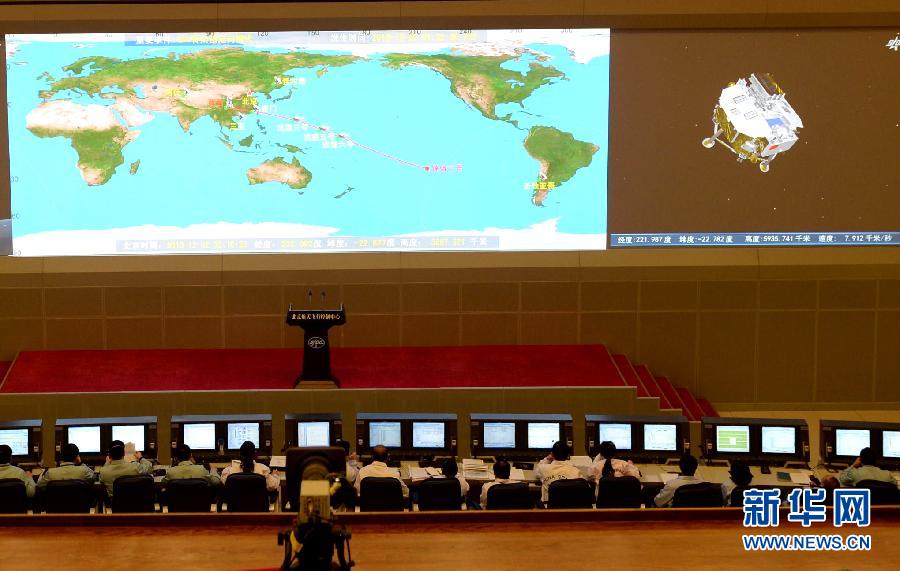 這是12月2日凌晨拍攝的北京航天飛行控制中心大廳。