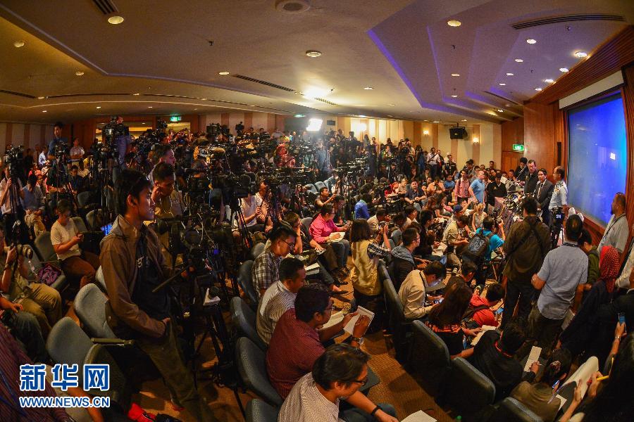 3月10日，在馬來西亞吉隆坡，媒體記者在新聞發(fā)布會上。