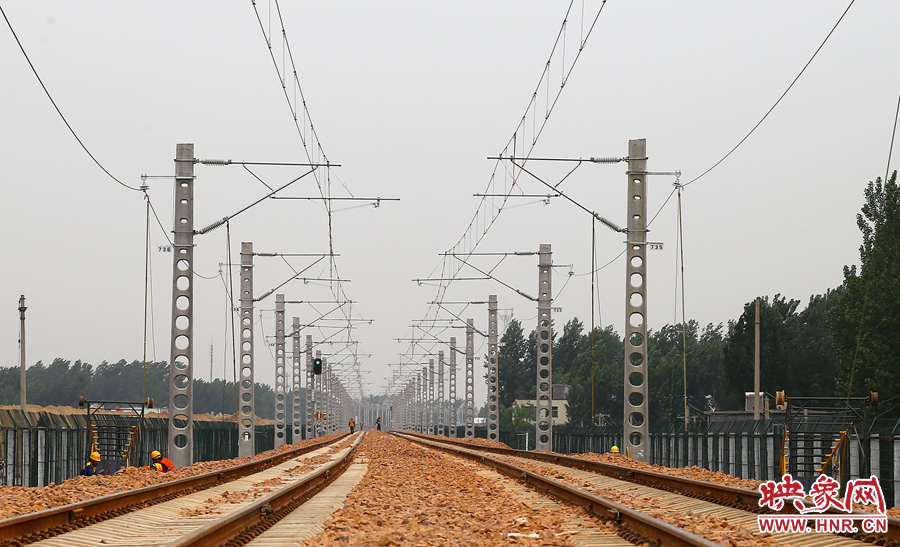 上午11點(diǎn)左右，移軌完成