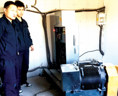 等不來(lái)維保人員，賓館另找人檢修電梯