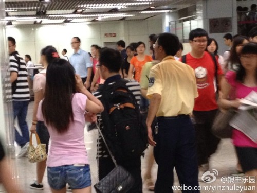 7月22日早上，上海地鐵6號(hào)線浦電路站，一男一女發(fā)生激烈口角，女子“指證”男子系“色狼”。