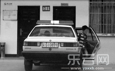 網(wǎng)友舉報(bào)云南紅河州森林公安警車私用。