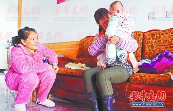 一位嫁給村民的外籍女孩認為她們的主要作用其實是生孩子。