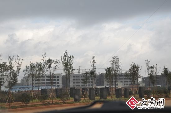 2010年11月的時候，爭議土地上已經(jīng)是密布的高樓群。