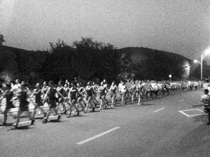 廣場舞大媽“轉行”，徐州每晚萬人暴走