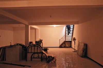 西城區(qū)大石虎胡同一處四合院內(nèi)，挖出的地下室已經(jīng)成型。