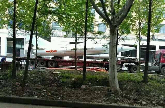 戰(zhàn)斗機(jī)運輸途中