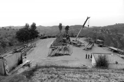 處延長石油的油井。