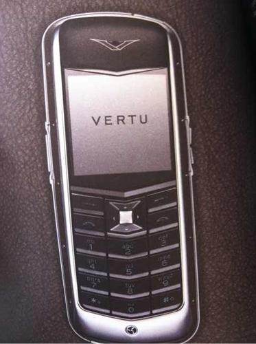 (葉先生的手機(jī)目前已經(jīng)送去維修，圖冊(cè)中的手機(jī)是和葉先生同款的。圖/瀟湘晨報(bào)滾動(dòng)新聞?dòng)浾?文乃斐)