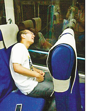 朱江突然發(fā)?。ㄊ忻窆﹫D）