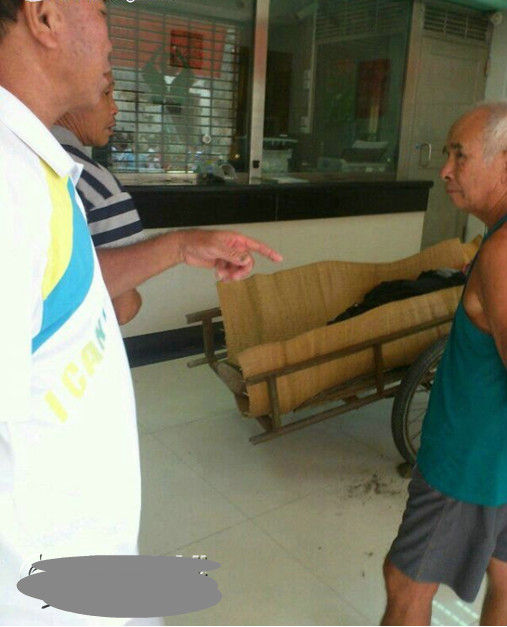 鄧漢林說，鄧某芳死后，雙方一直僵持到當(dāng)晚9點(diǎn)多，最后以信用社賠償13萬而告終。