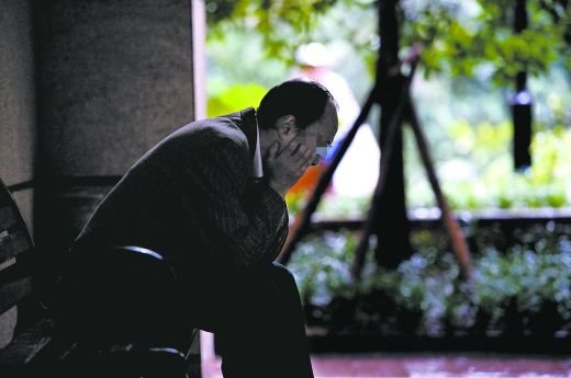 丹丹不能和爸爸進行很好的溝通，爸爸傷透了腦筋。