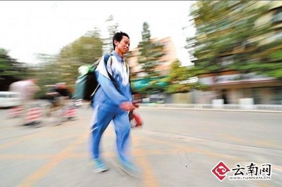 　“我是第四次來(lái)昆明了?！? width=