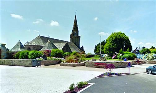 貝里揚村人口不足，歡迎年輕家庭遷居至此；卻對單純尋求投資的商人不感興趣。