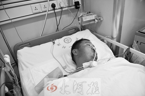 姚戰(zhàn)標因甲烷中毒，大腦受到損害，重度昏迷。