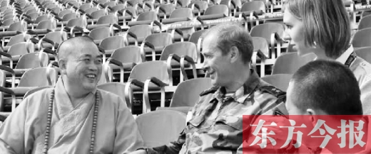 克里姆林宮警衛(wèi)司令謝爾蓋將軍會(huì)見釋永信，一同觀看排練