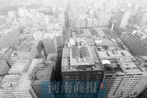 陳寨密密麻麻的出租房，或許將成為歷史  鄧萬里/攝