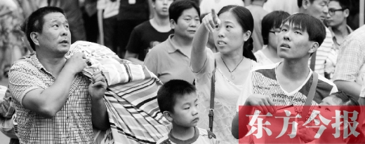 家長(zhǎng)親自送孩子上大學(xué)，最主要的原因還是擔(dān)心孩子的安全問(wèn)題