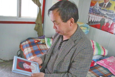 每次想起自己3歲小孫女的無辜離世，老高都深深地悔恨自己交友不慎