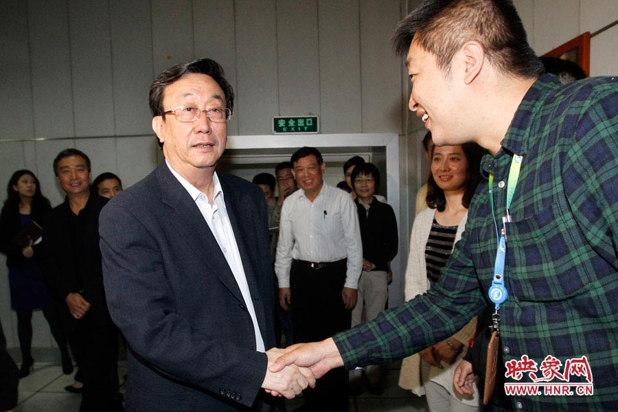 河南省委書記、省人大常委會主任郭庚茂視察河南人民廣播電臺 映象網(wǎng)記者邵恰 段晉哲/攝