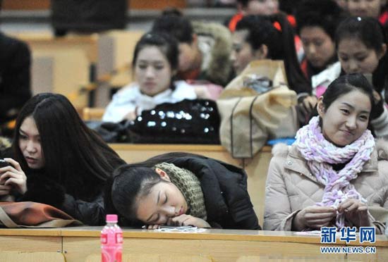 藝考面面觀之辛酸史 18歲女生騙外婆萬(wàn)元抽脂