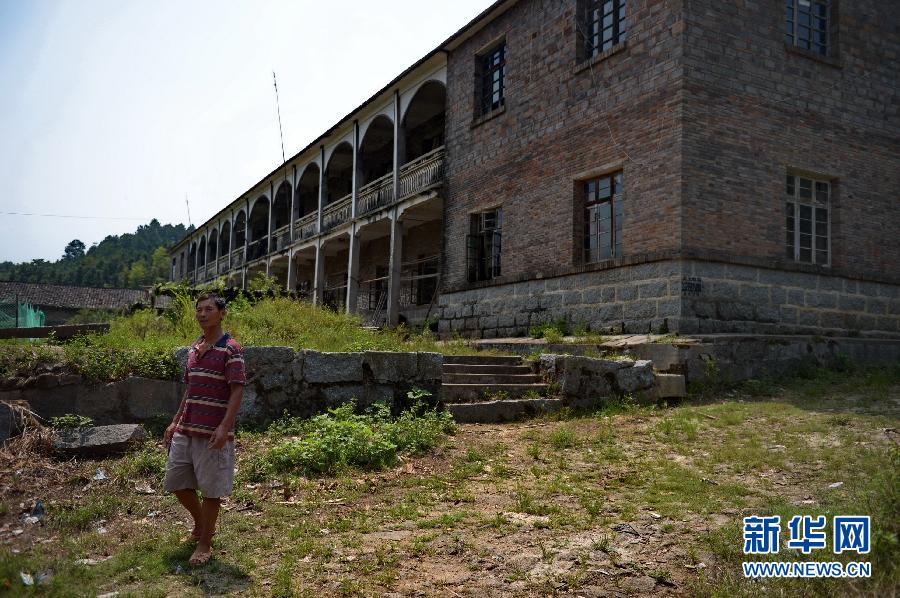 農(nóng)場棚戶區(qū)的最后留守家庭：留下的是回憶，迎來的是幸福