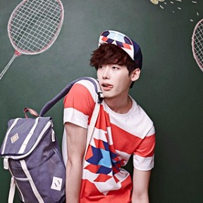 李鐘碩寫(xiě)真學(xué)生風(fēng)