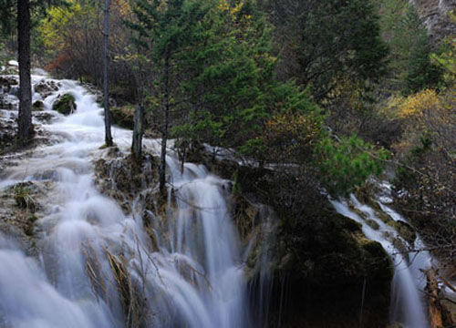 清涼夏日我做主 盤點(diǎn)中國(guó)六大避暑瀑布