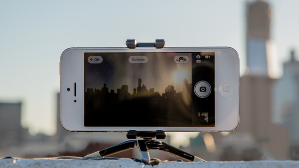 手機(jī)“禍害”旅行的10大罪證 你中槍了嗎？