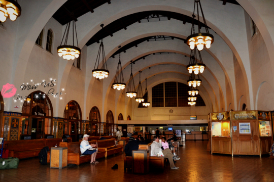 坐火車(chē)游美國(guó)