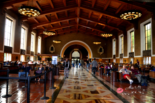 坐火車(chē)游美國(guó)