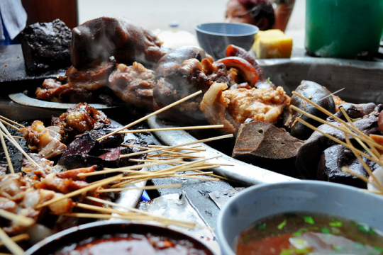 緬甸，繽紛的街邊平民小吃